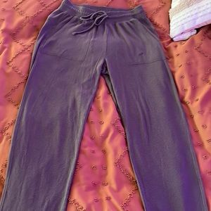 ALO YOGA olive green sweats size medium